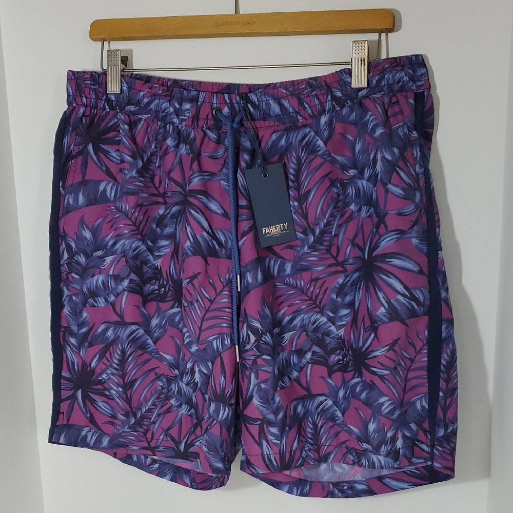 Faherty Reserve Men's Swim Trunks Twighlight Berry Floral Size XL NWT